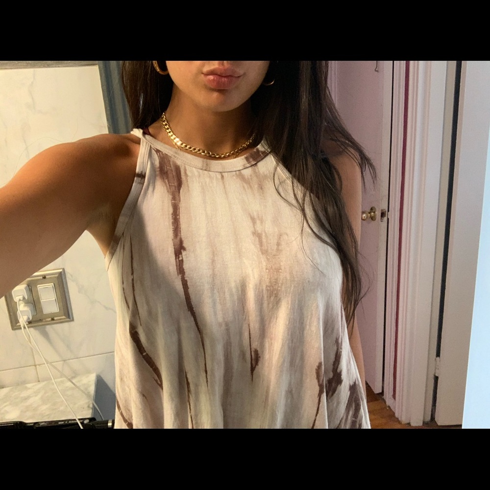 Top - Picture 2 of 2